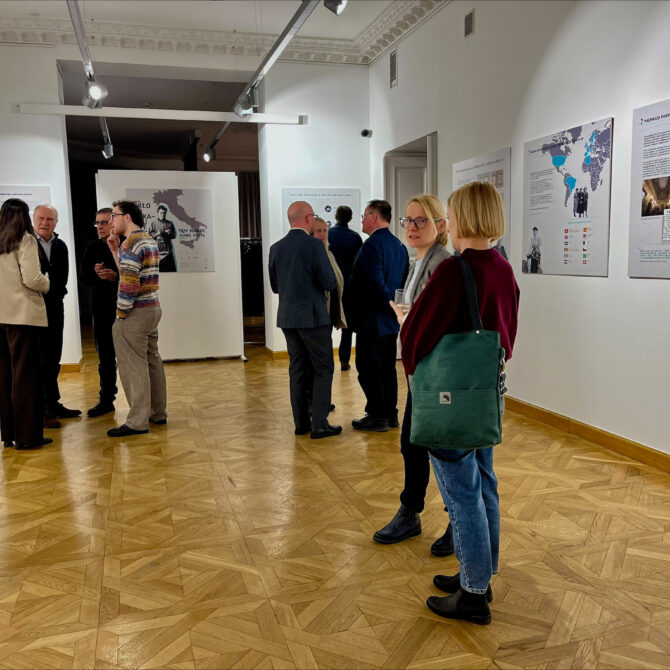 Wystawa „Maria Skłodowska-Curie we Włoszech: trzy podróże, jedna pasja” w siedzibie Włoskiego Instytutu Kultury w Warszawie